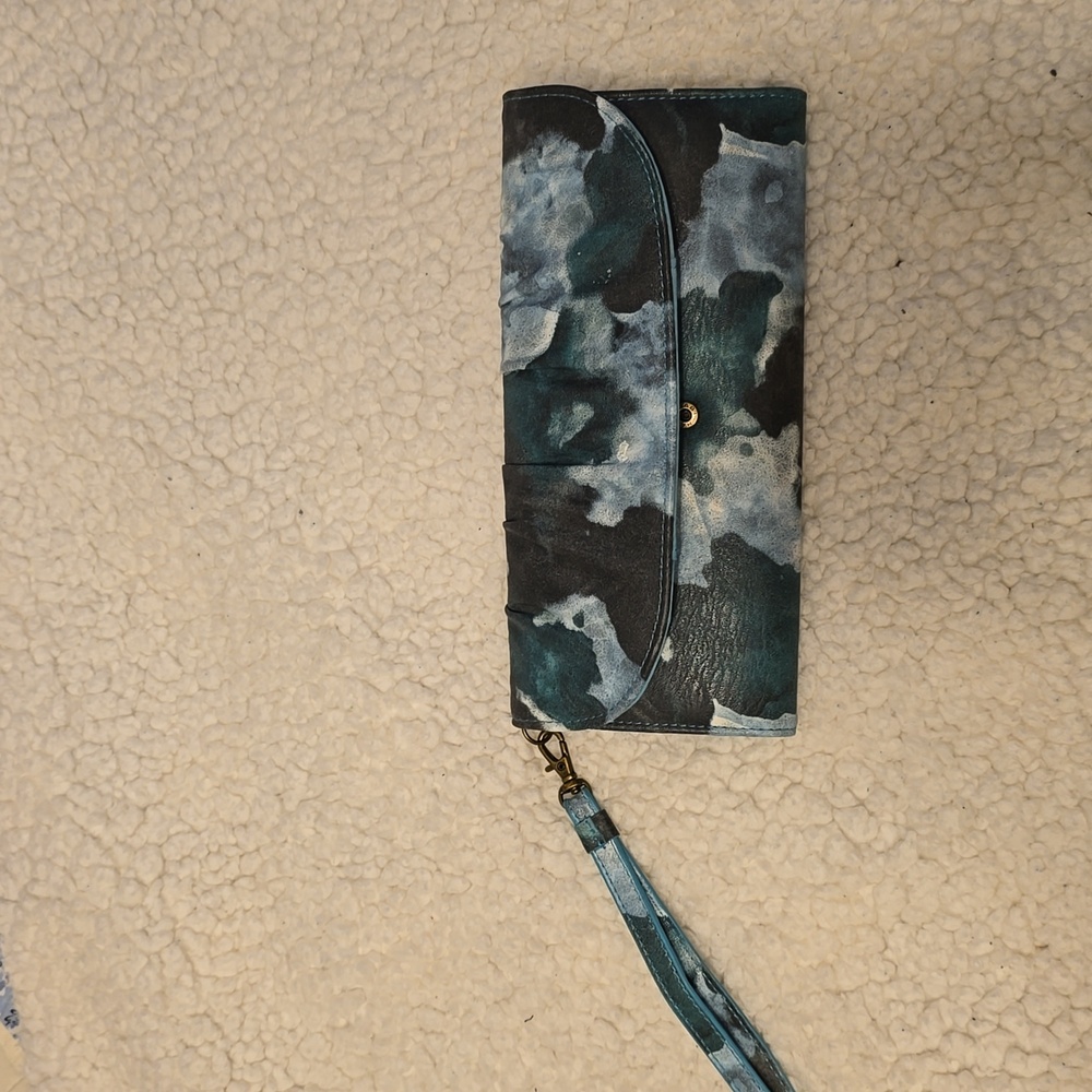 NWOT Kelly & Katie Green wristlet